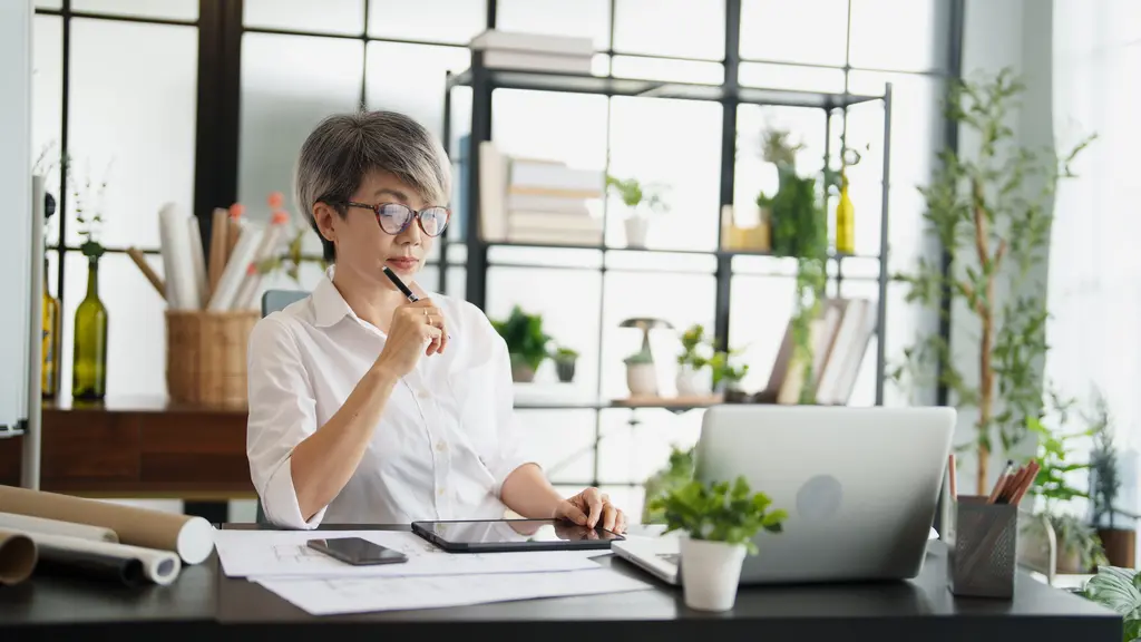 How to Write SMART Goals: Examples and Templates