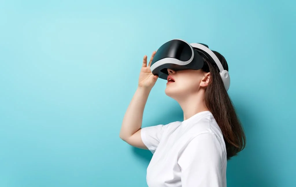 The Future of Sales: Integrating VR in Customer Demos The Future of Sales: Integrating VR in Customer Demos